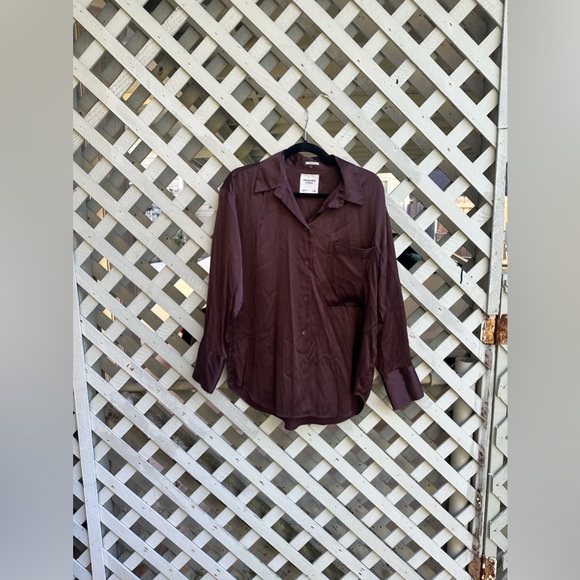 Abercrombie & Fitch Tops - ❤️Abercrombie & Fitch satin Button down top